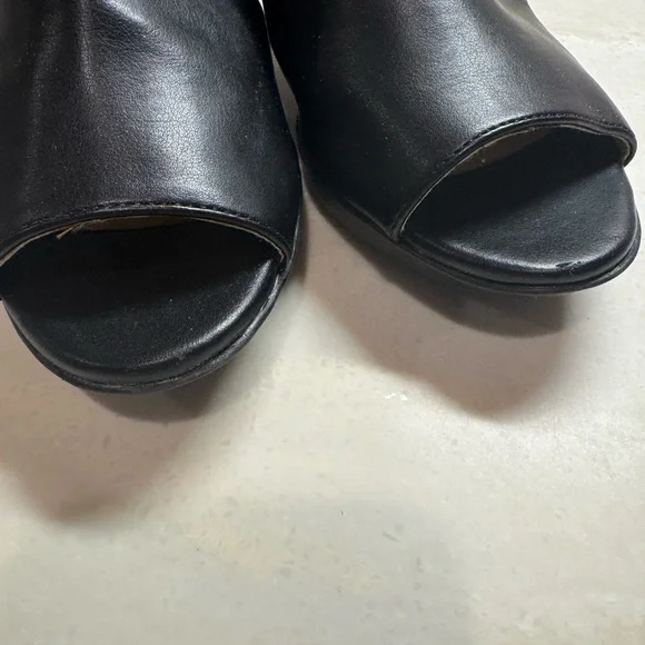 Naturalizer Heels DAWN 8 Women’s Black Leather Strap Open Toe Booties - Picture 9 of 11